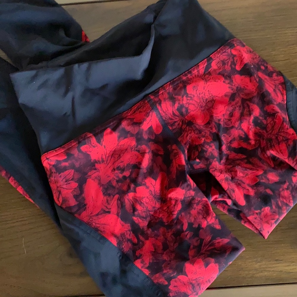 Lulu leggings... size 4